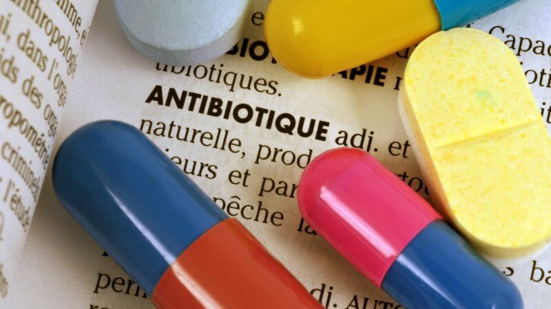 Antibiotiques : quand et comment sont-ils nécessaires ?