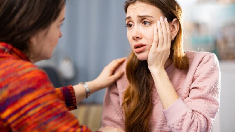 Maladie de Crohn : prendre en charge les troubles de l’humeur pour réduire l’inflammation