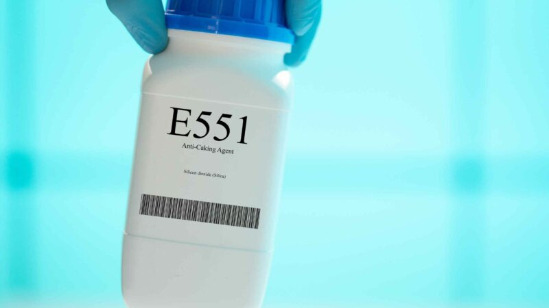 E551 : cet additif alimentaire qui favoriserait l’intolérance au gluten