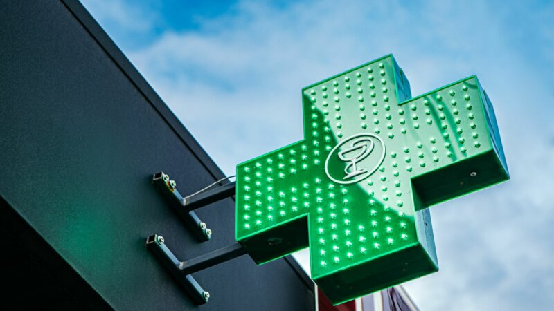 Infection urinaire : comment se déroule un test en pharmacie ?