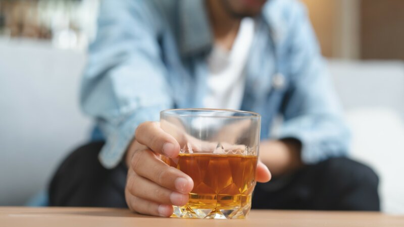 Dépendance à l’alcool : 5 signes qui doivent alerter