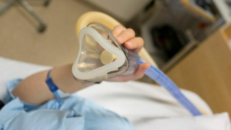 Santé mentale : le gaz hilarant efficace contre la dépression ?