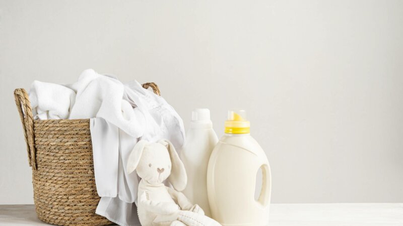 Quelle lessive pour laver les vêtements de Bébé ?