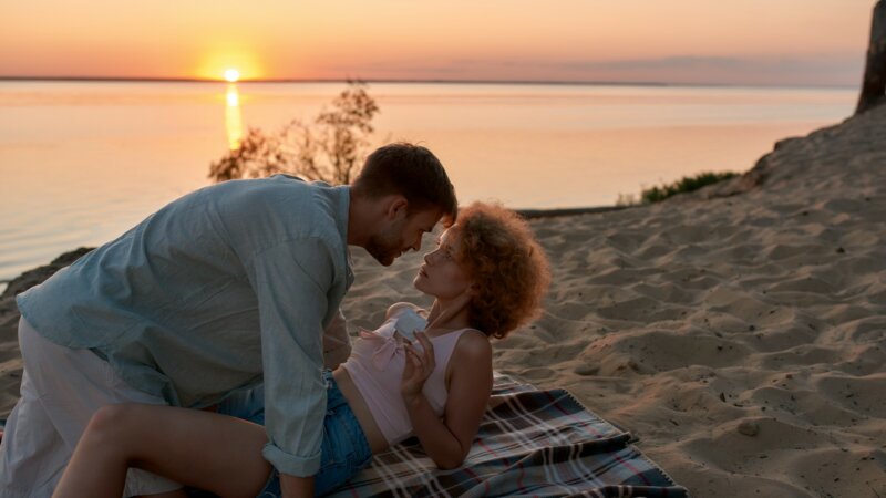 Faire l’amour à l’extérieur n’est pas toujours une bonne idée