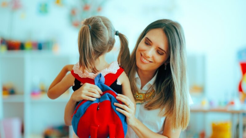 Rentrée en maternelle : comment gérer les stress des enfants (et des parents) ?