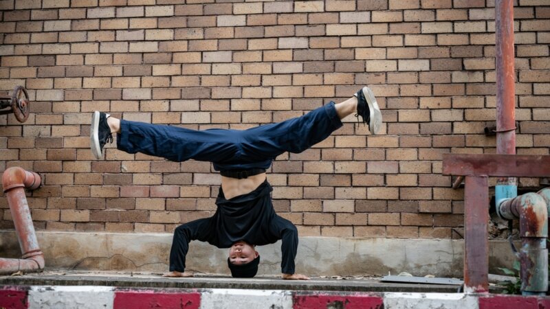 Le « trou de tête », un danger méconnu du breakdance