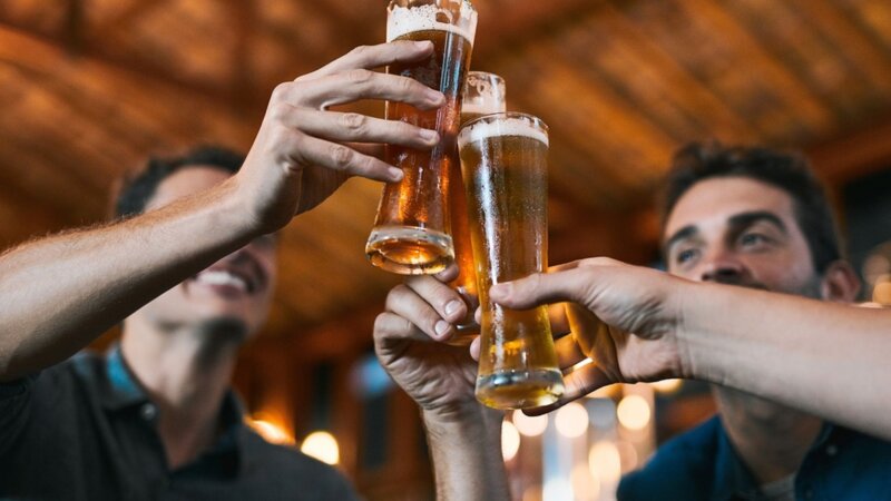 Buveurs de bière : ces 4 mauvaises habitudes quotidiennes