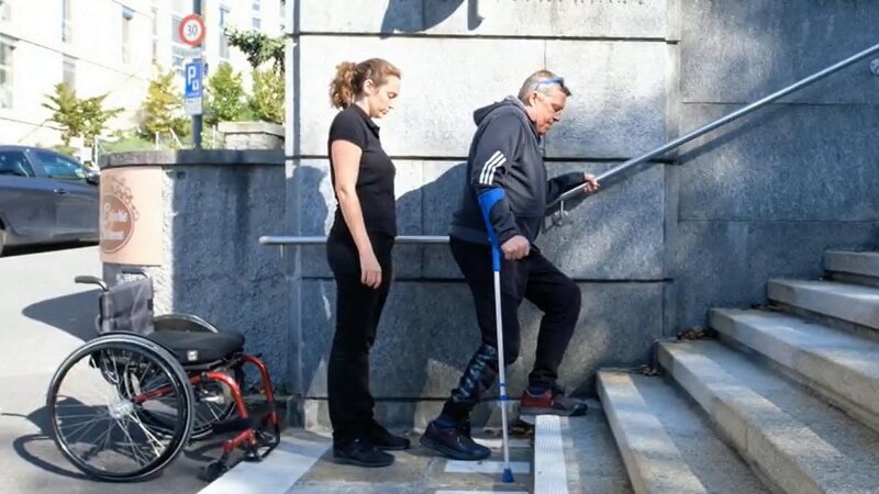 Deux patients paralysés remarchent grâce à une stimulation cérébrale