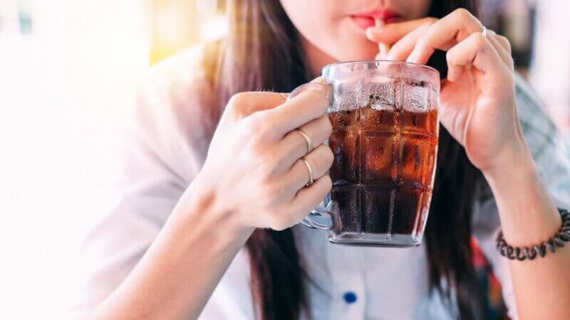 Maladies cardiovasculaires : les sodas plus nocifs que les sucreries ?