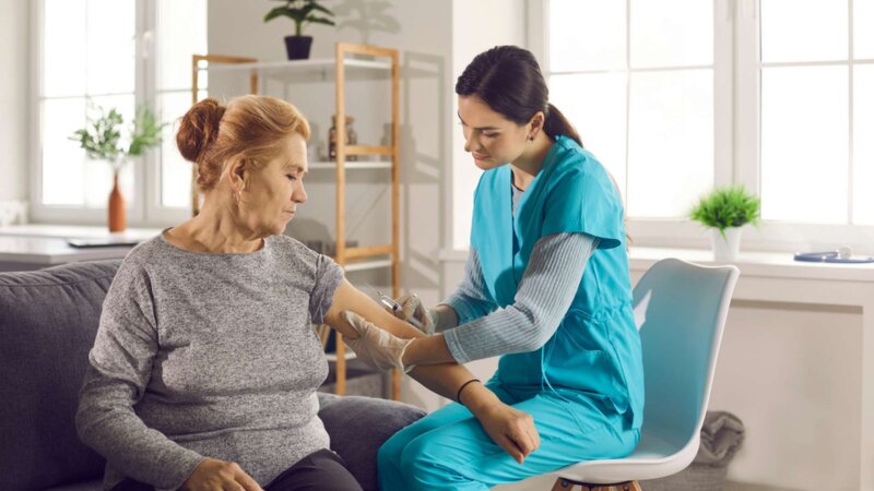 Pneumocoque : élargir la vaccination à tous les plus de 65 ans ?