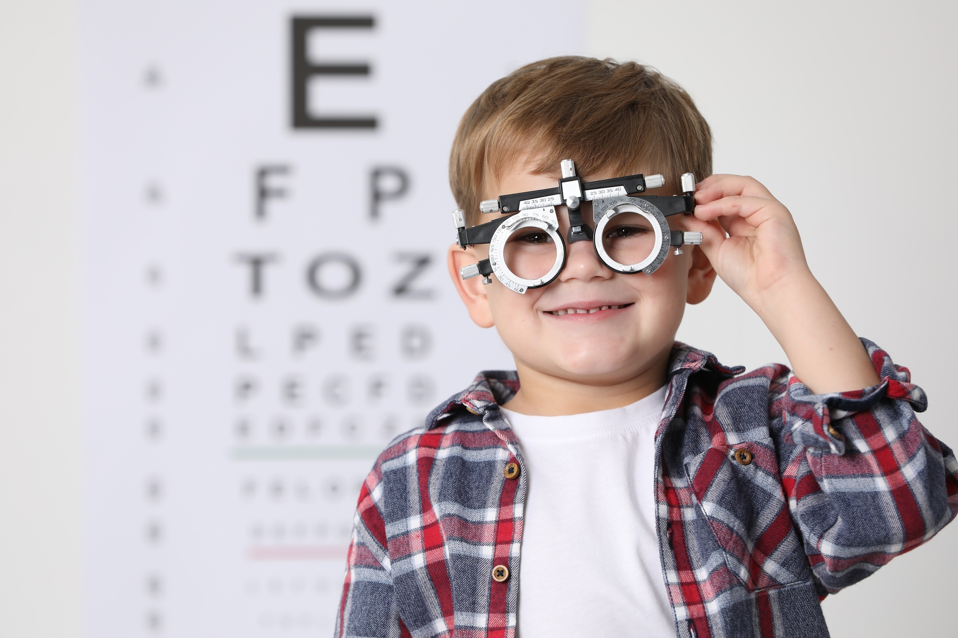 Myopie chez les enfants : les lentilles de freination efficaces sur le long terme
