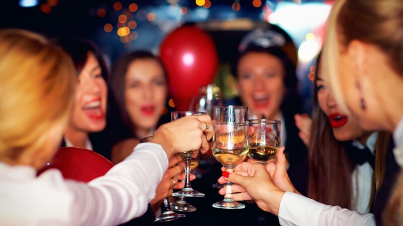 Consommation d’alcool : ces 4 risques auxquels les femmes sont plus exposées