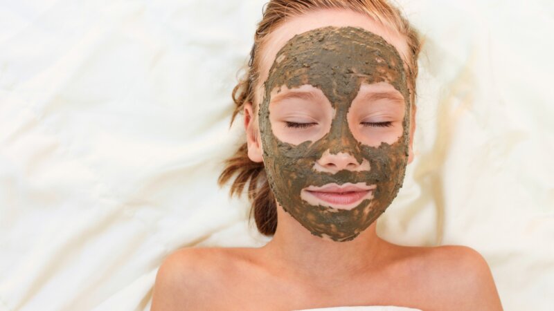 Instituts de beauté pour enfants : les dermatologues alertent