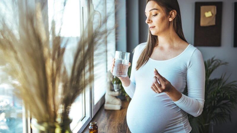 Anti-inflammatoires non stéroïdiens : quels sont les risques pendant la grossesse ?