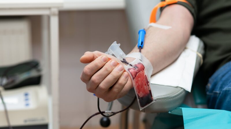 Moelle osseuse : pourquoi le don des 18 – 35 ans est essentiel