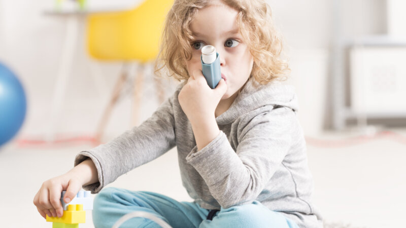 Objets connectés dans l’asthme de l’enfant : gadgets ou outils incontournables ?