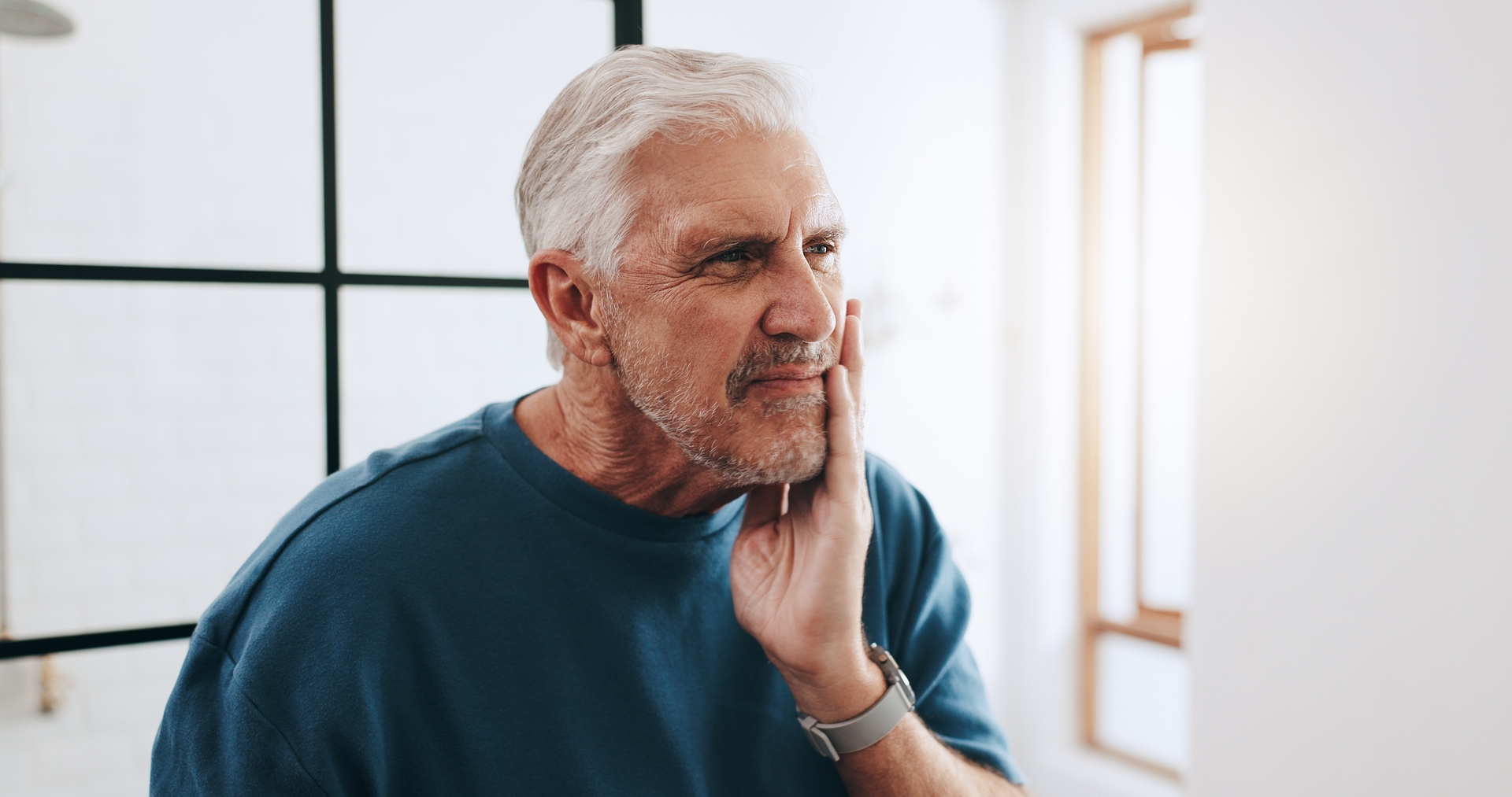 Âge : le nez et les oreilles grossissent-ils vraiment ?