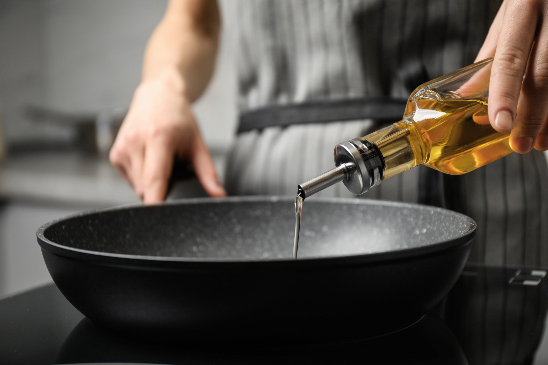 Cuisine : quelles huiles utiliser pour la cuisson… et lesquelles éviter ?