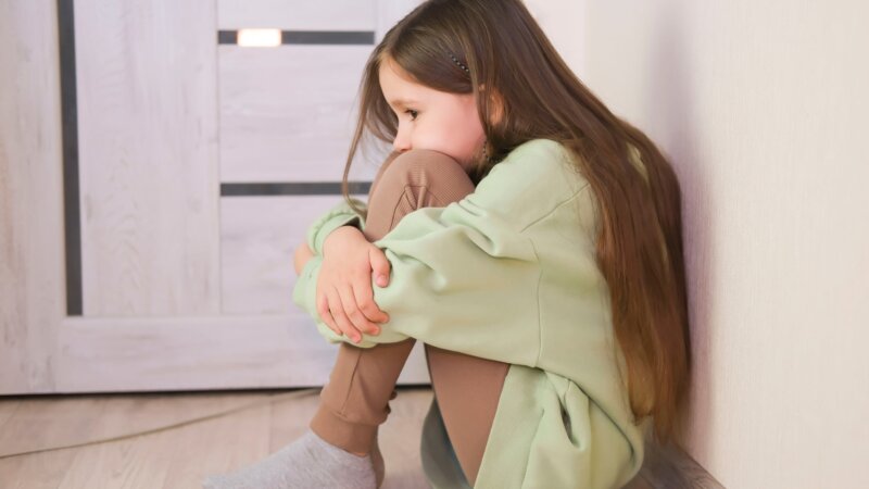 La maltraitance infantile accélère le vieillissement biologique