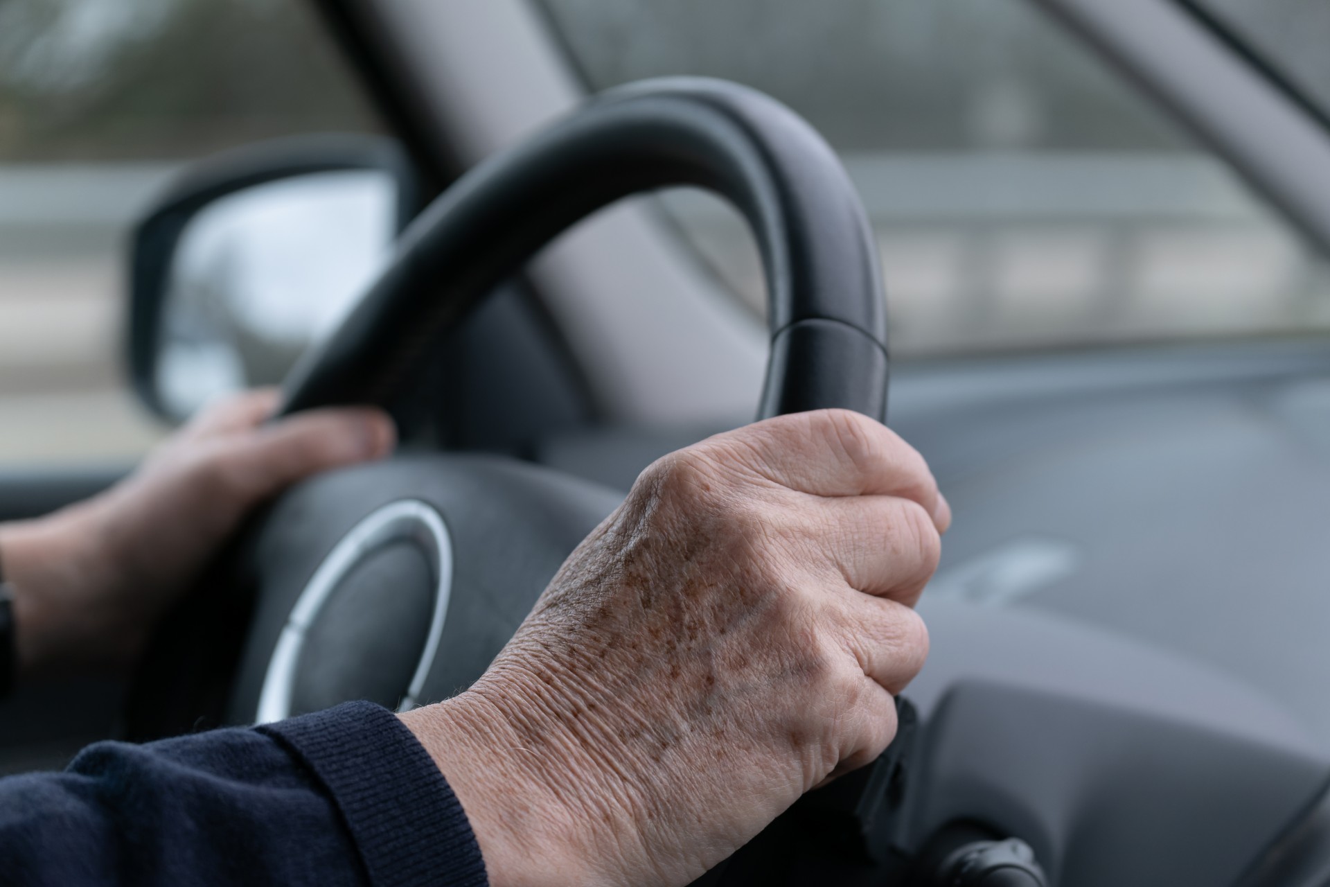 Maladie d’Alzheimer et conduite : les recommandations s’assouplissent