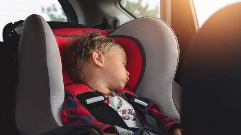 Qu’est-ce que le « syndrome du bébé oublié » dans une voiture ?