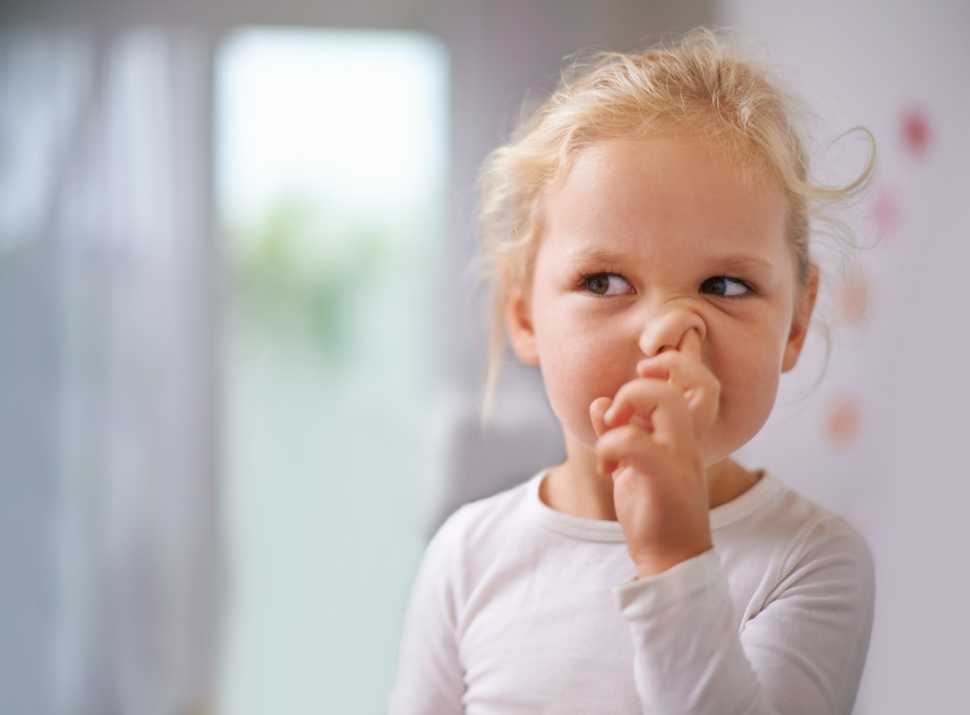 Se curer le nez ou manger ses crottes de nez, est ce dangereux pour la santé ?