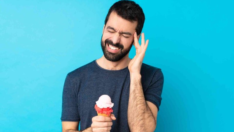 Pourquoi manger une glace donne mal à la tête ?