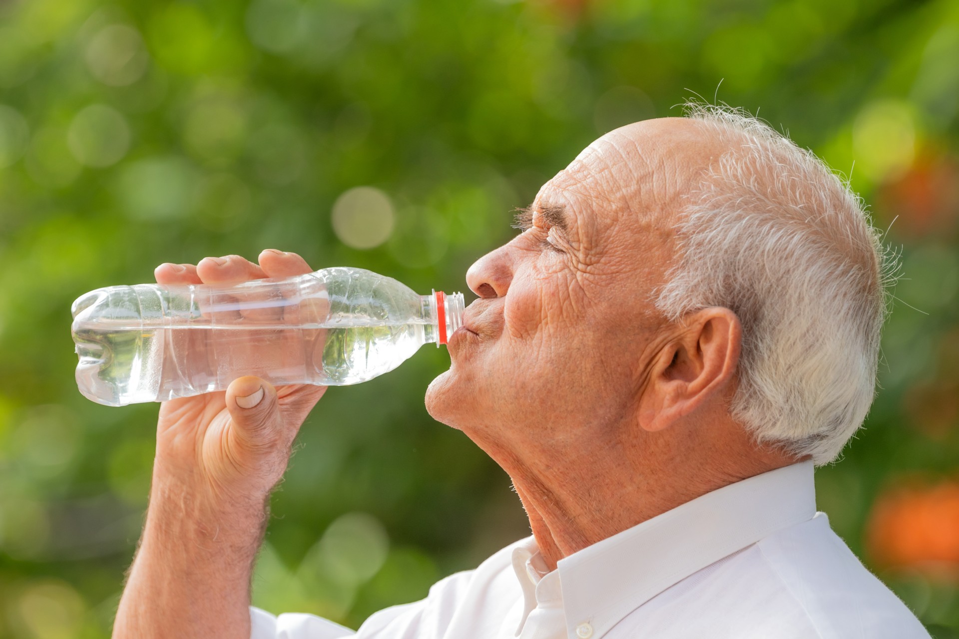 Canicule : qu’est-ce que l’hyponatrémie, liée à une consommation excessive d’eau ?