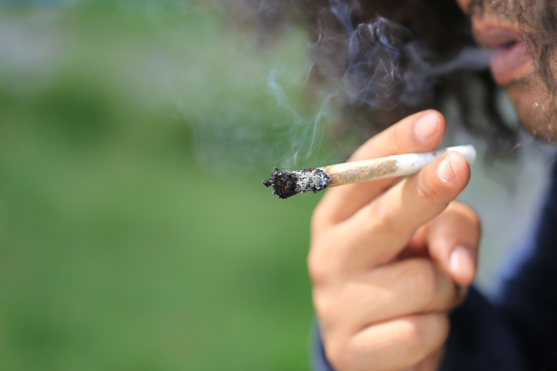 Cancer de la bouche : l’addiction au cannabis multiplie le risque par trois
