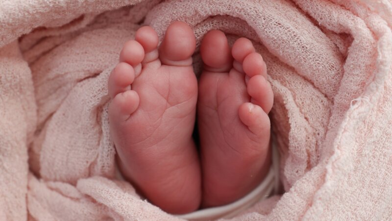 Naissance : le sexe biologique d’un bébé est-il vraiment dû au hasard ?