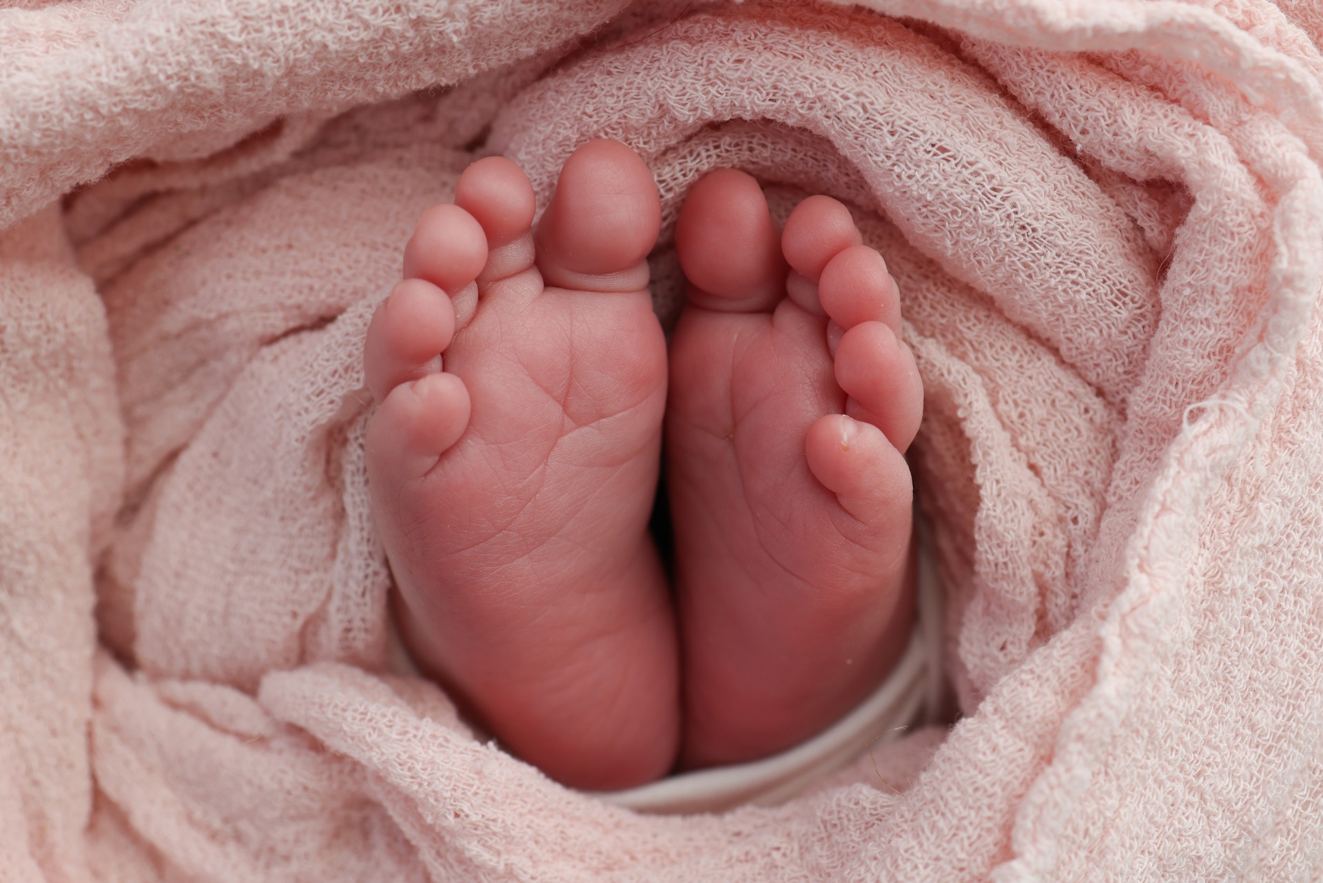 Naissance : le sexe biologique d’un bébé est-il vraiment dû au hasard ?