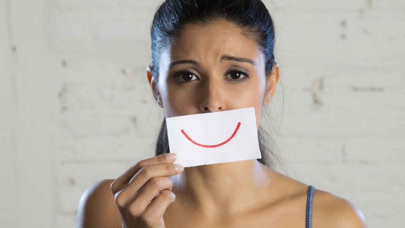 La dépression souriante existe-t-elle vraiment ?