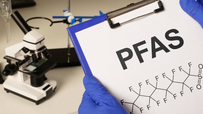 PFAS : les polluants éternels trop peu surveillés en France