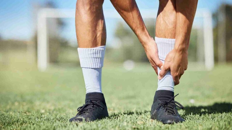 Pourquoi autant de footballeurs professionnels souffrent-ils d’arthrose ?