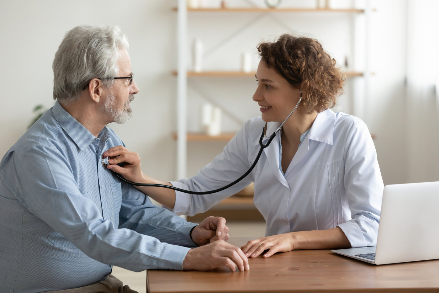 Insuffisance cardiaque : mieux vaut consulter le cardiologue chaque année