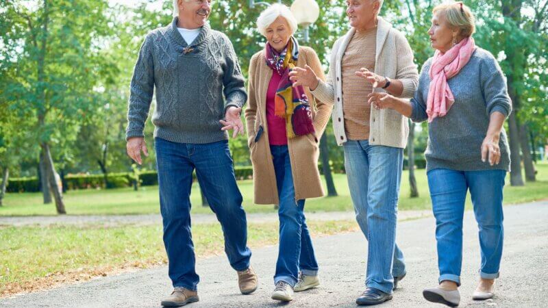 Marcher 3 000 pas par jour pour ralentir la maladie d’Alzheimer