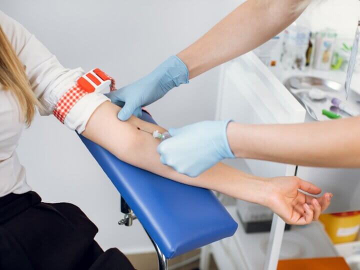 Infections sexuellement transmissibles : quelles évolutions chez les jeunes en 10 ans ?