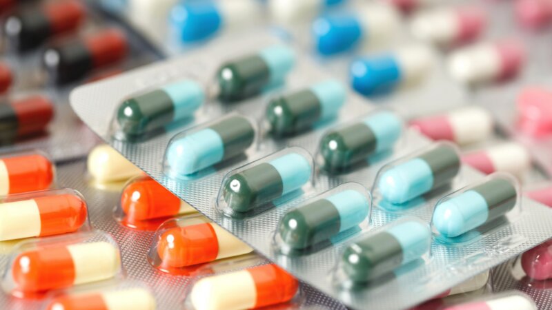 Les prescriptions d’antibiotiques sont reparties à la hausse en 2024