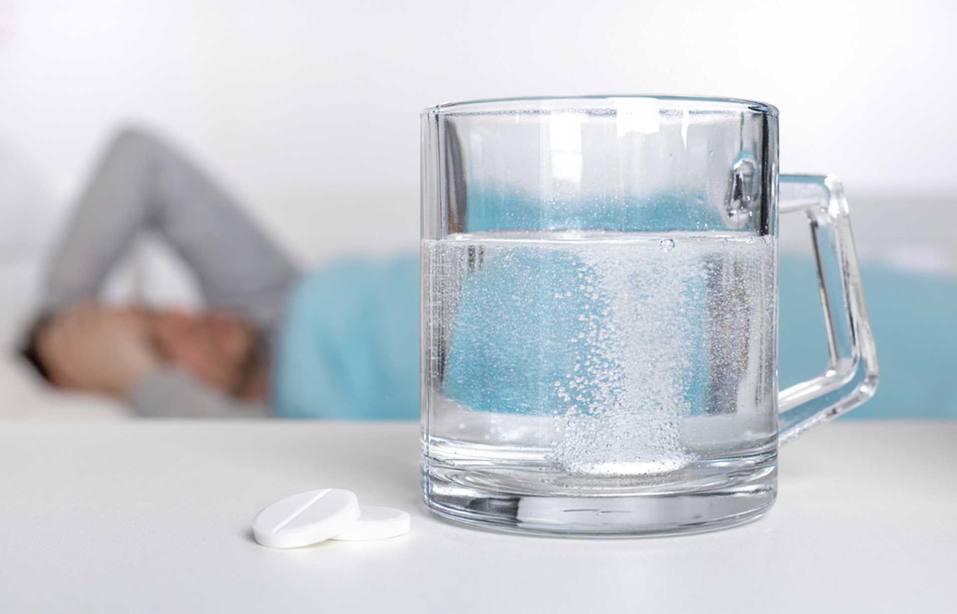 Des boissons « super-hydratantes » contre la gueule de bois : un mirage coûteux