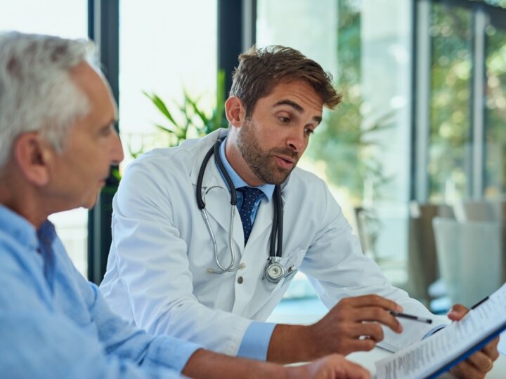 Gagner des années face au myélome multiple : les avancées qui changent la donne