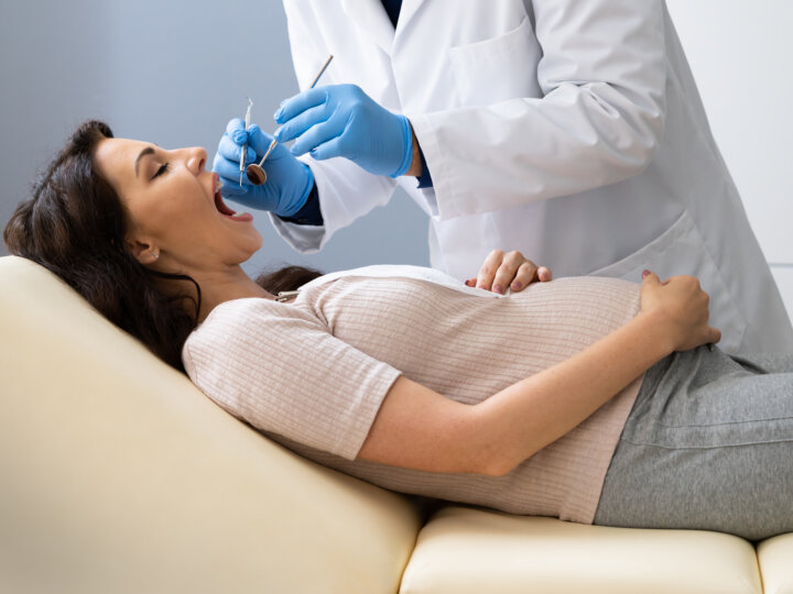 Santé bucco-dentaire : ce que change la grossesse