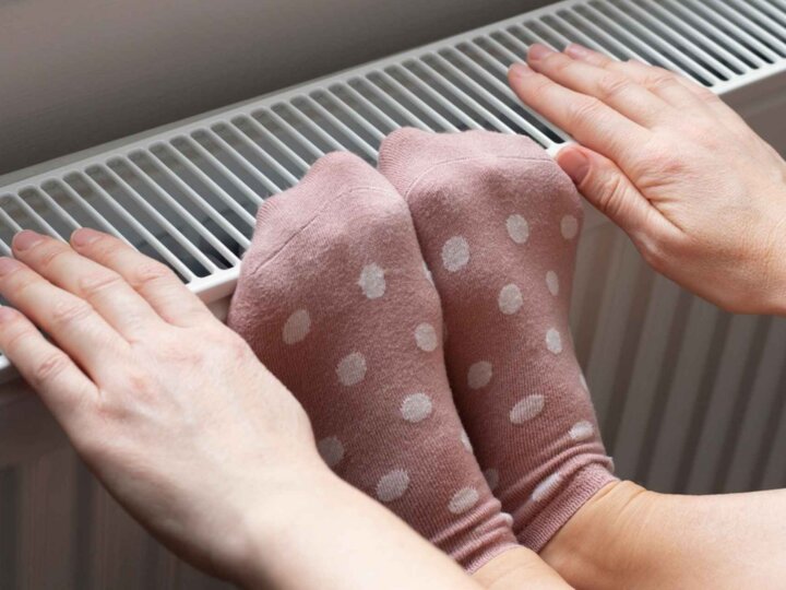 En hiver, les femmes ont-elles vraiment les pieds plus froids ?