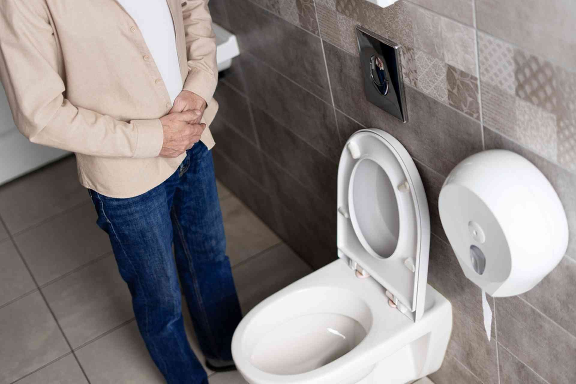 Syndrome de la vessie timide : quand uriner hors de chez soi devient impossible