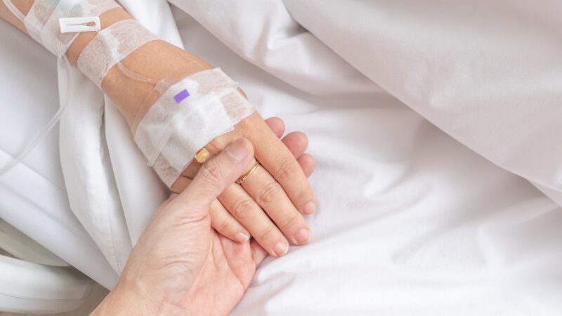 Ecoute Famiréa : une ligne gratuite pour soutenir les proches des patients admis en réanimation